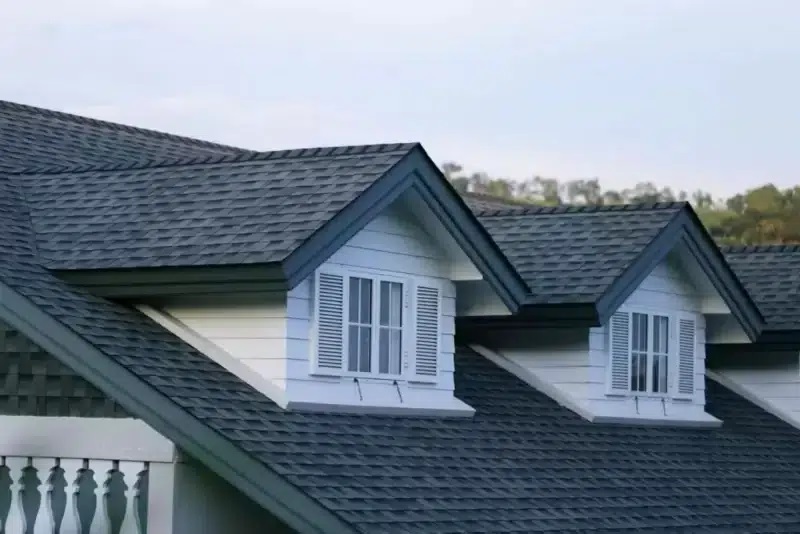 Professional Puyallup roofing installers in WA near 98372